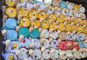 Bee lids & dippers with floral honeycomb art